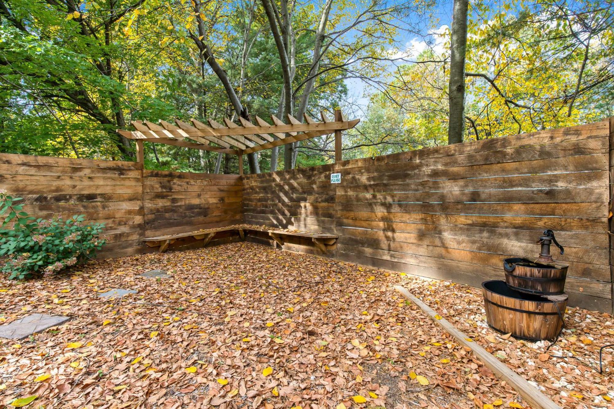 5 Bd W Hottub - Mins To Hunting Hiking & Fishing Apartment New Providence Exterior photo